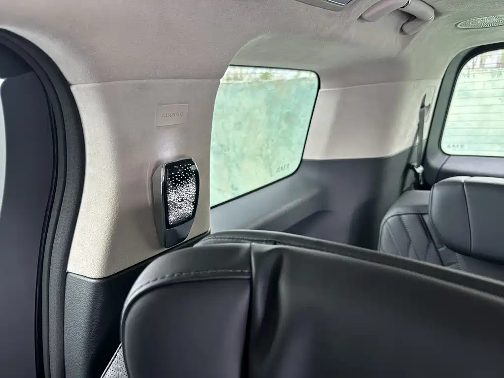 HONGQI HQ9 2023