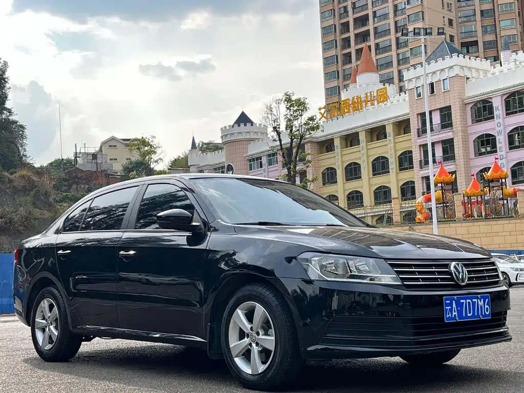 VOLKSWAGEN LAVIDA 2016