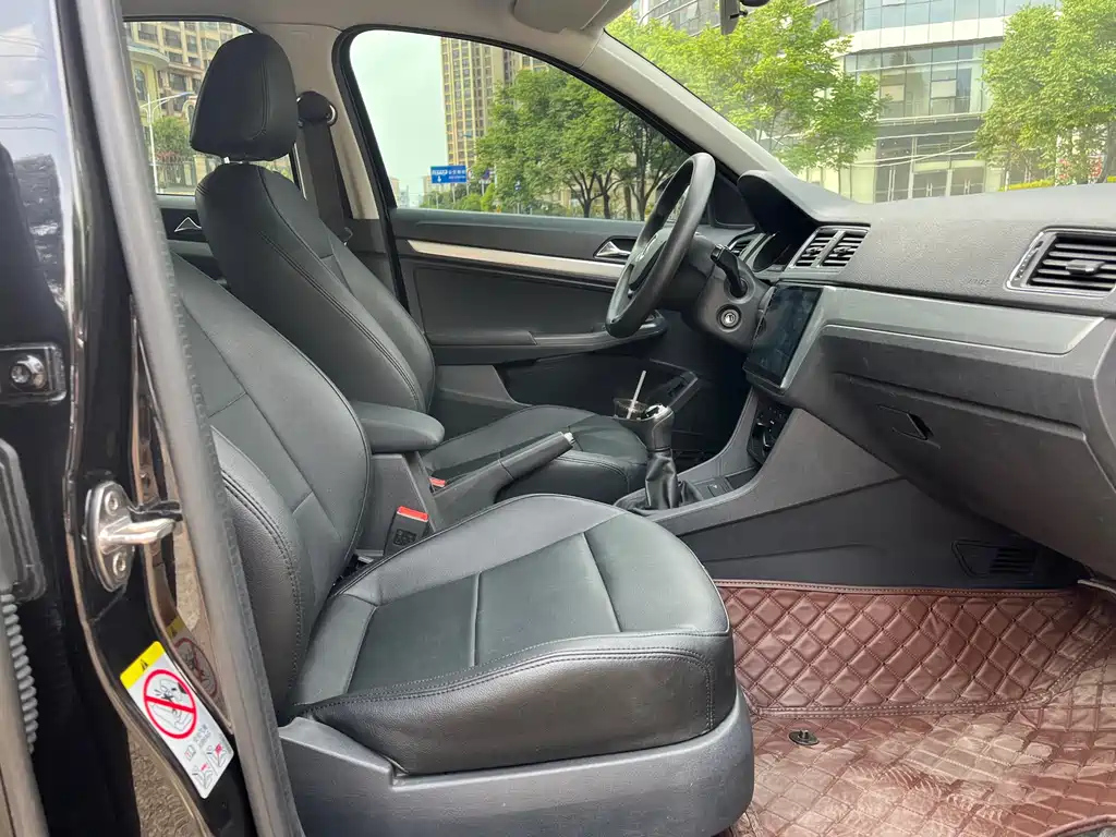 VOLKSWAGEN LAVIDA 2016