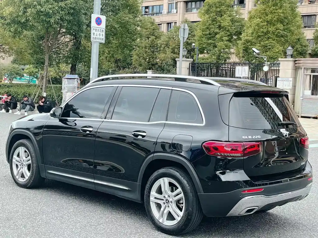 MERCEDES BENZ GLB 2022