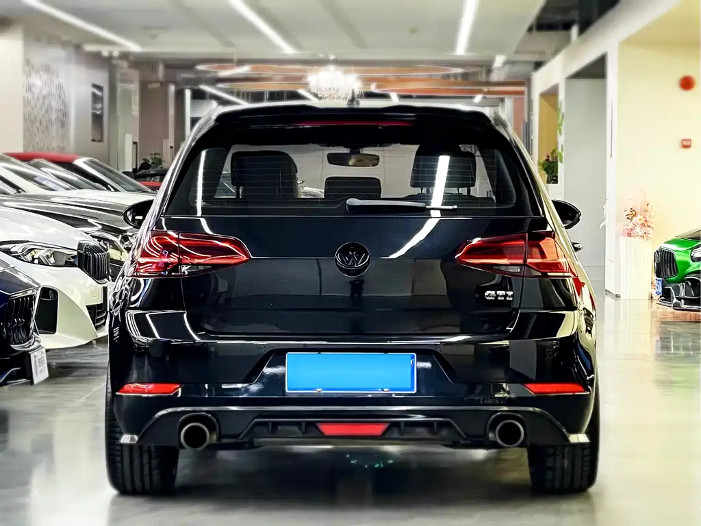 VOLKSWAGEN GOLF 2018