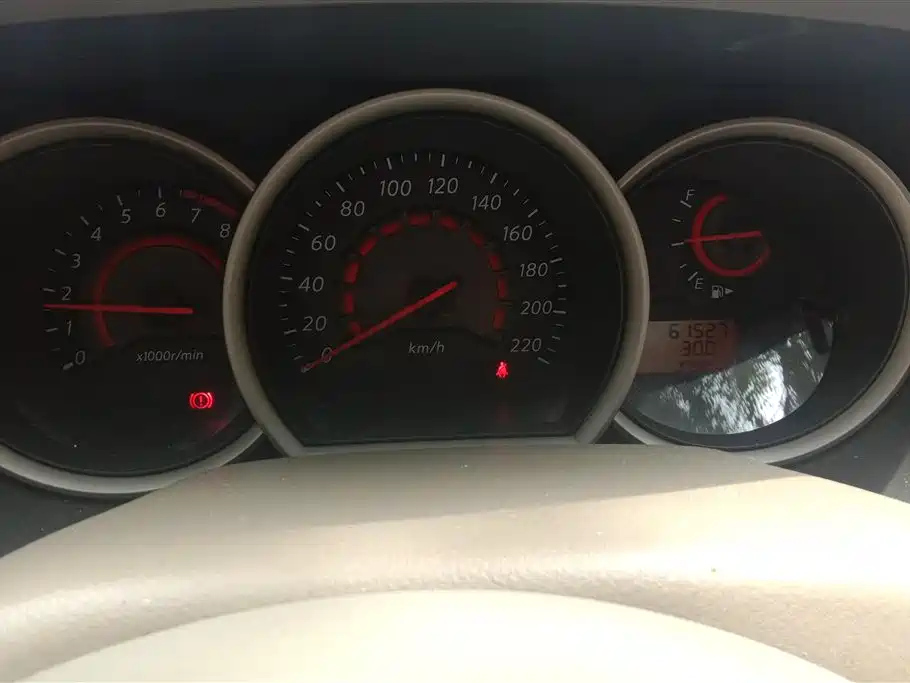 NISSAN SYLPHY 2017