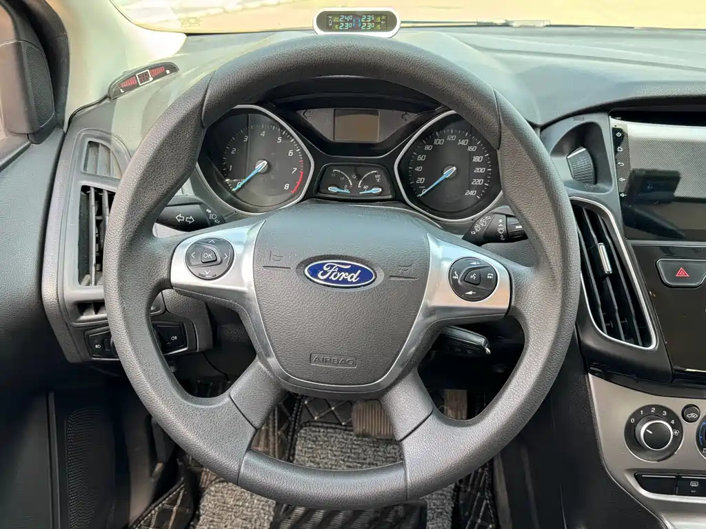 FORD FOCUS 2013