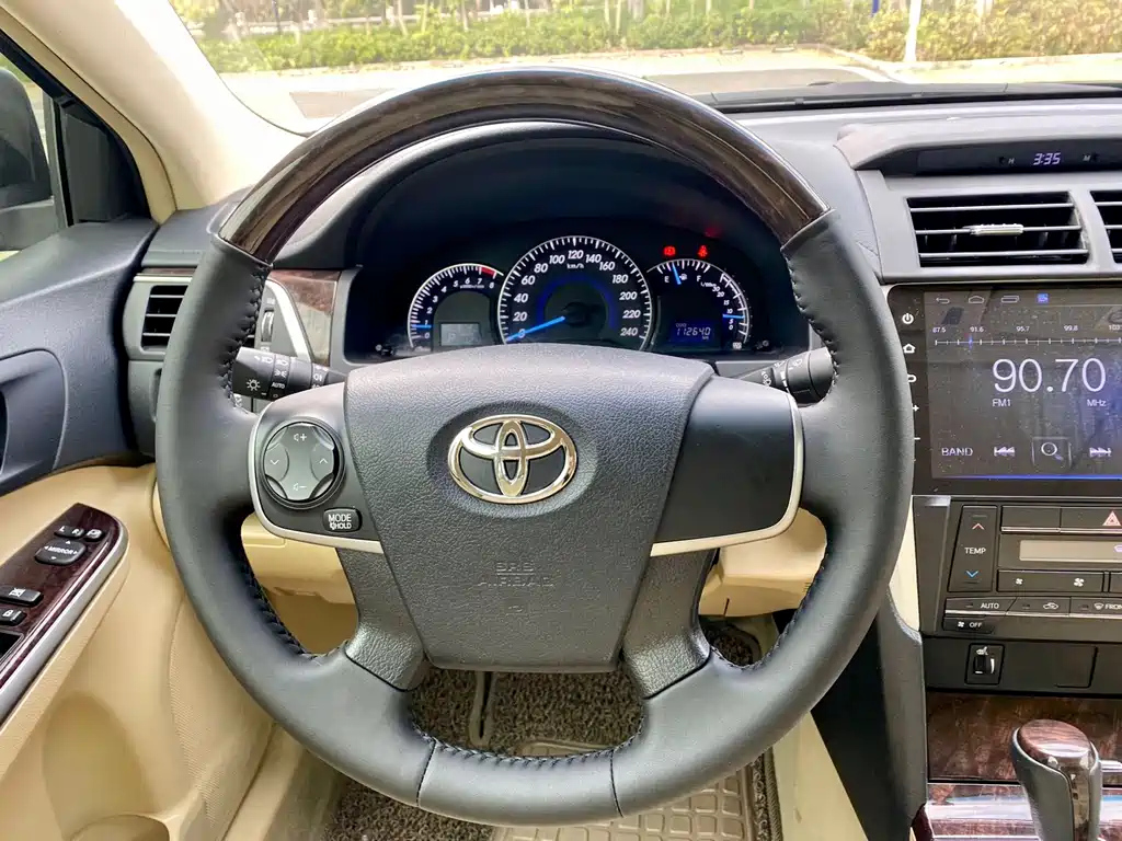 TOYOTA CAMRY 2016