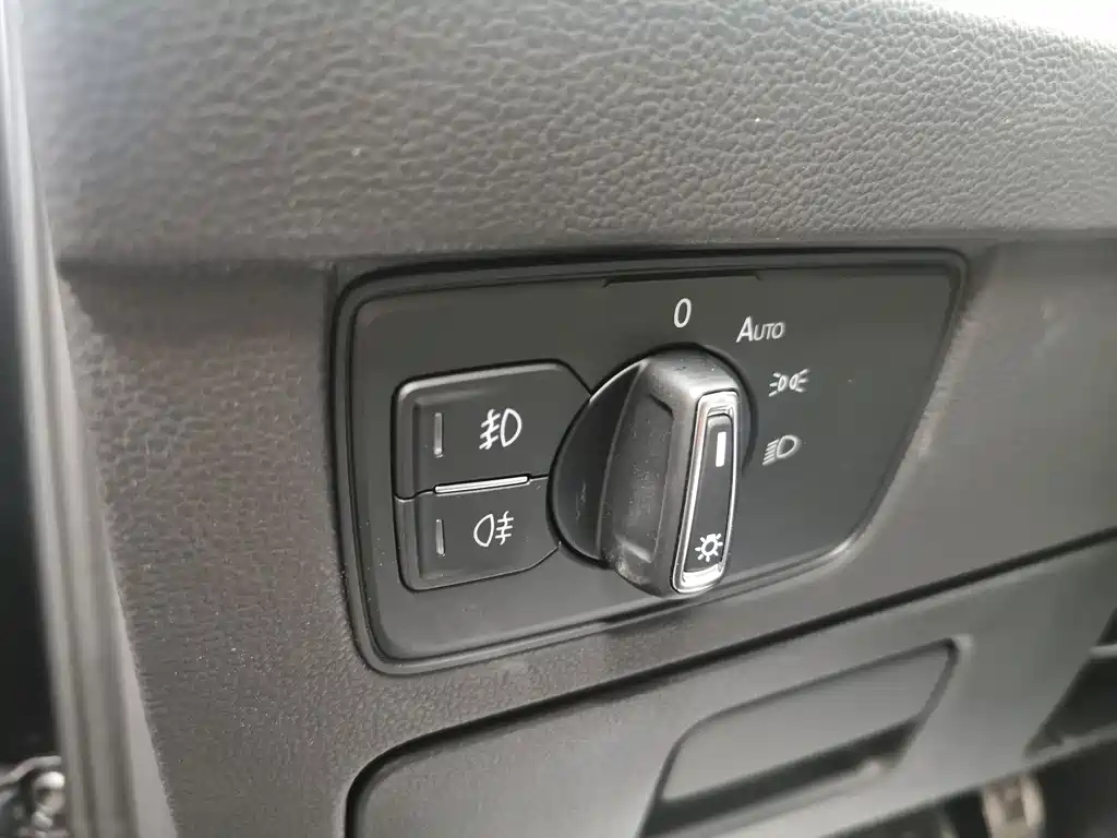 VOLKSWAGEN MAGOTAN 2024
