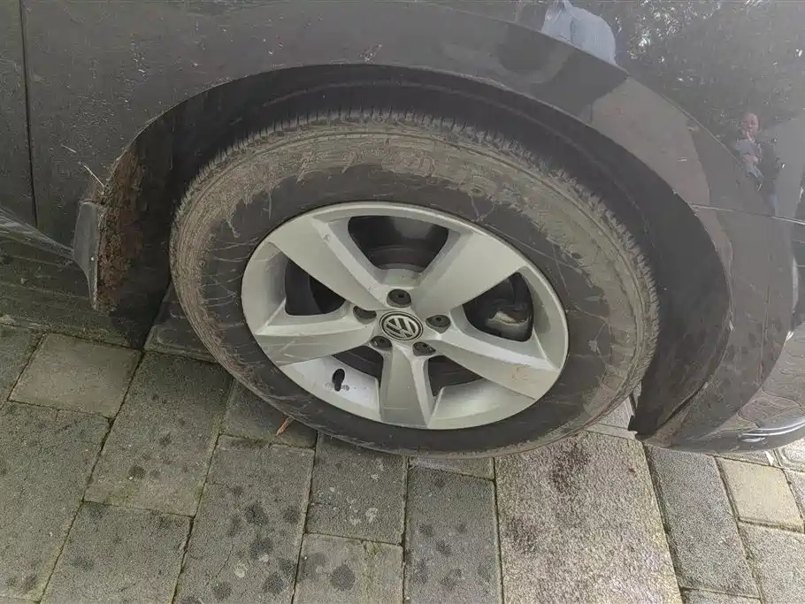 VOLKSWAGEN LAVIDA 2016