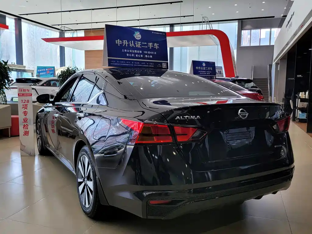 NISSAN TEANA 2021