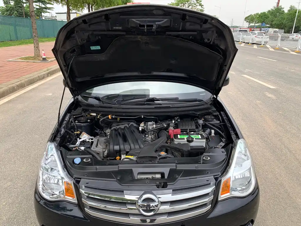 NISSAN SYLPHY 2013