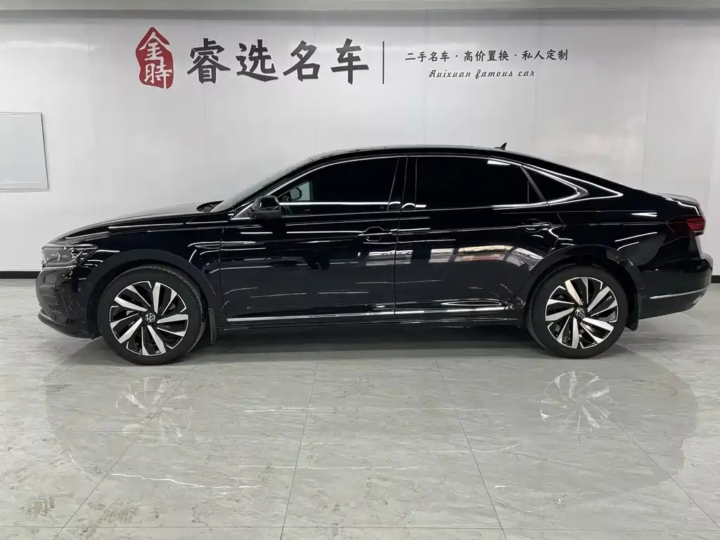 VOLKSWAGEN PASSAT 2022