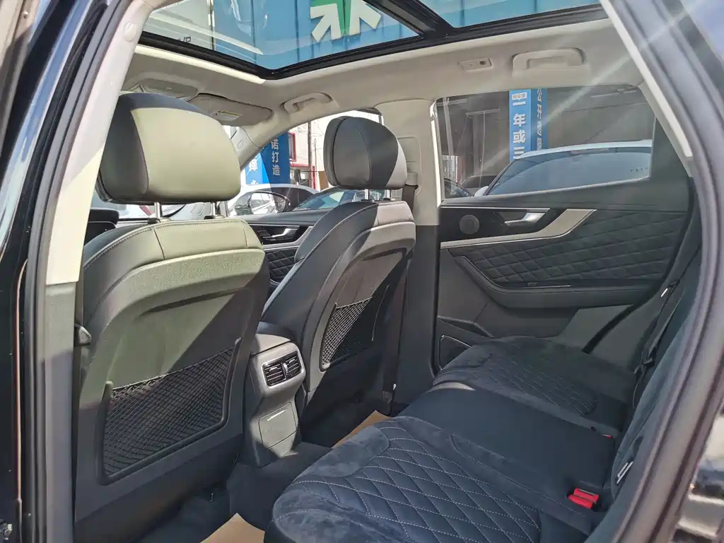 HONGQI HS5 2021