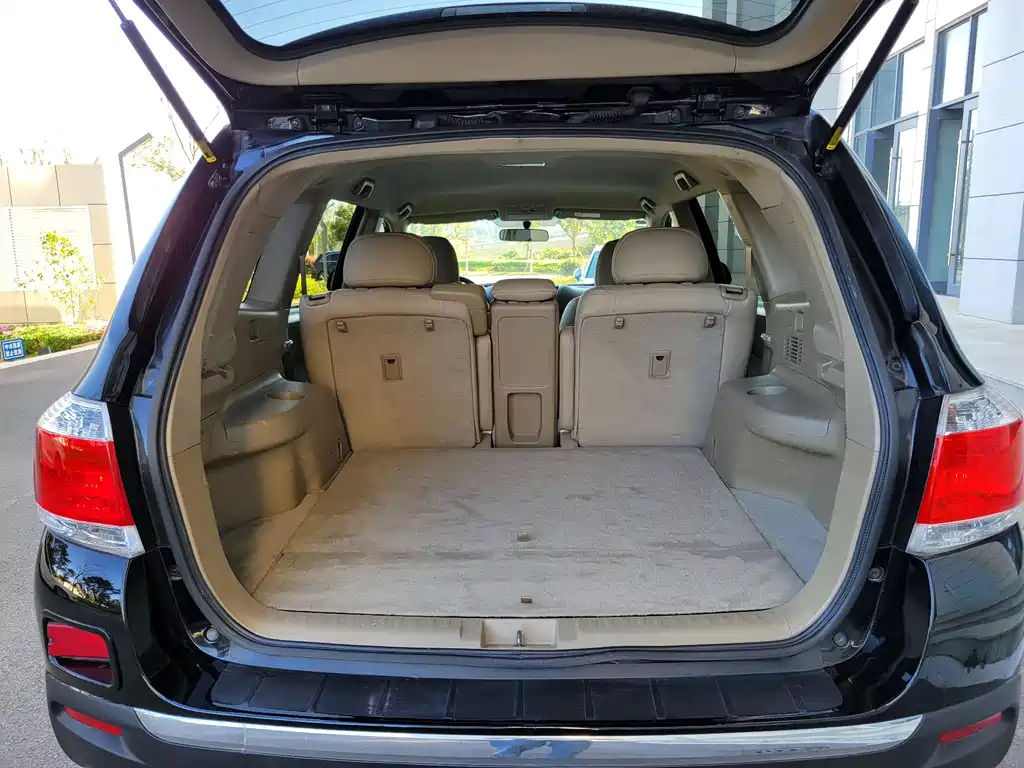 TOYOTA HIGHLANDER 2012
