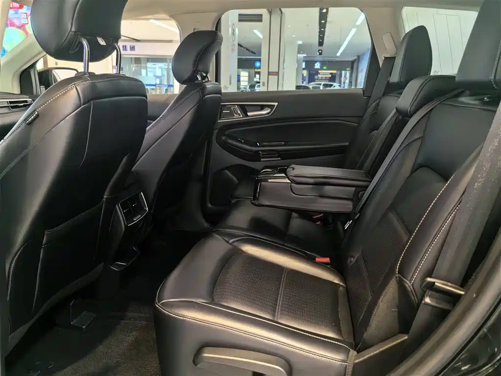 FORD EDGE 2022