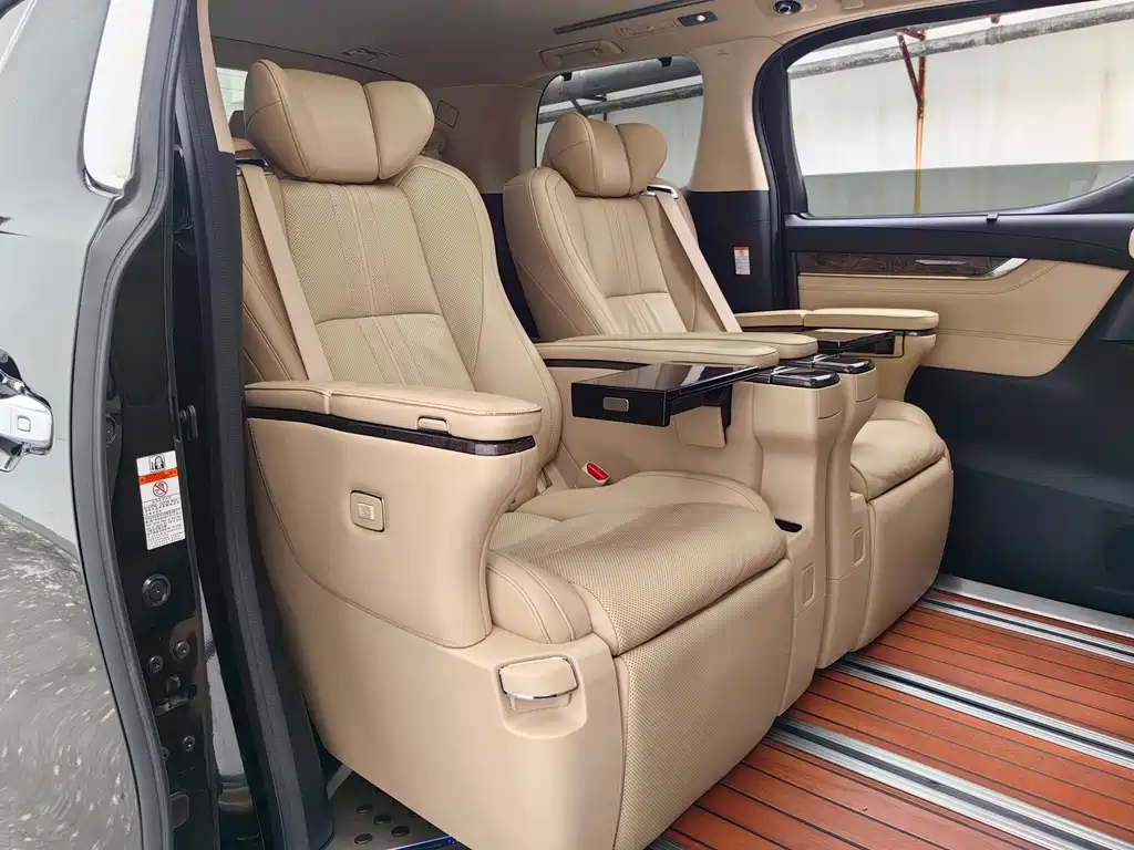 TOYOTA ALPHARD 2019