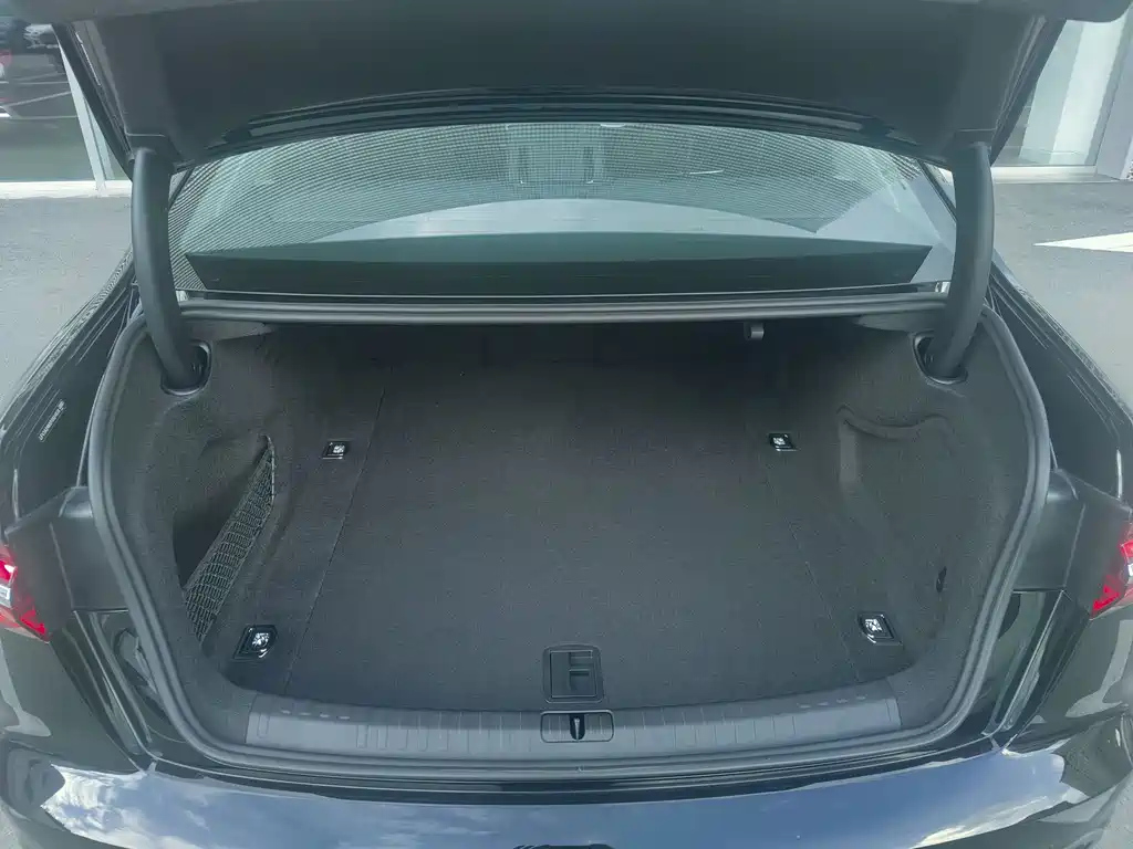 AUDI A6L 2023