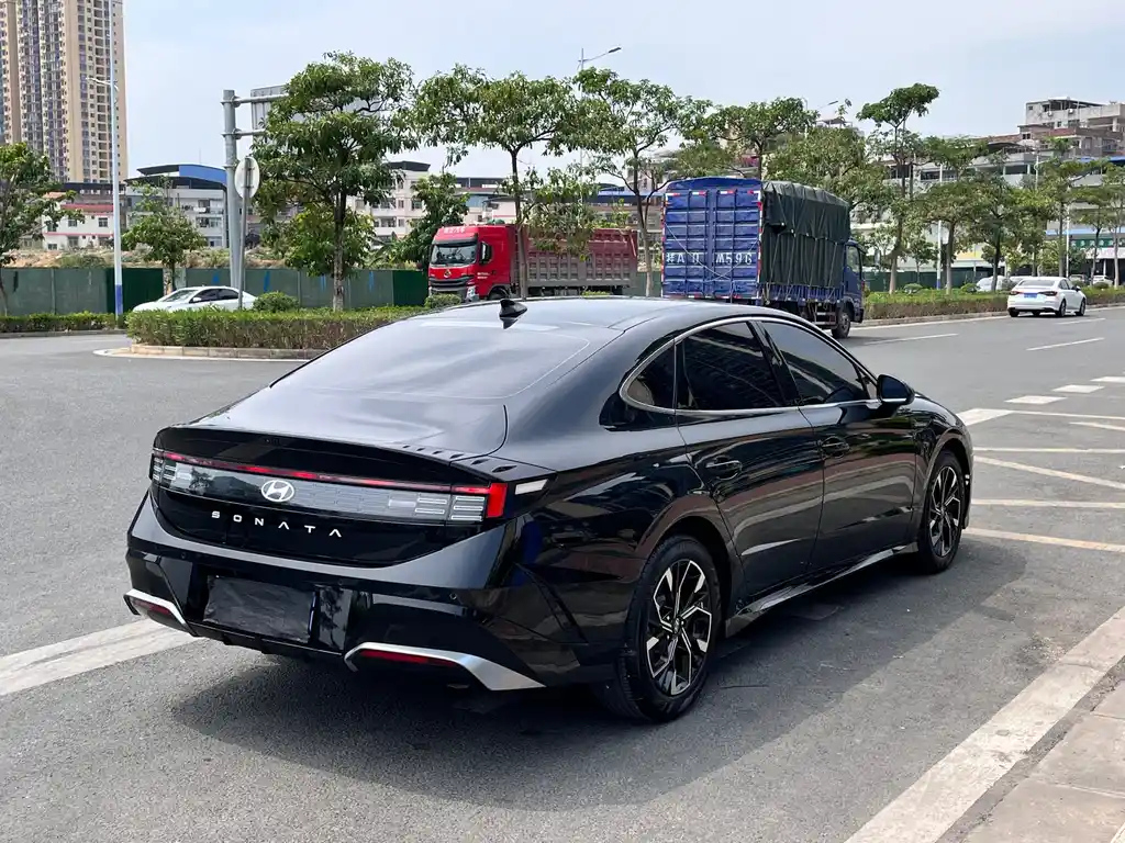 HYUNDAI SONATA 2024