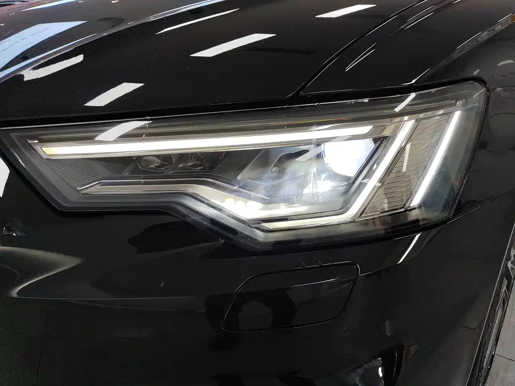AUDI A6L 2021