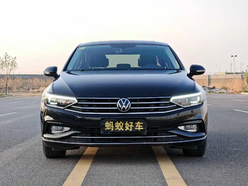 VOLKSWAGEN MAGOTAN 2021