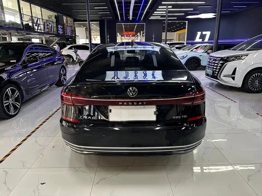 VOLKSWAGEN PASSAT 2022