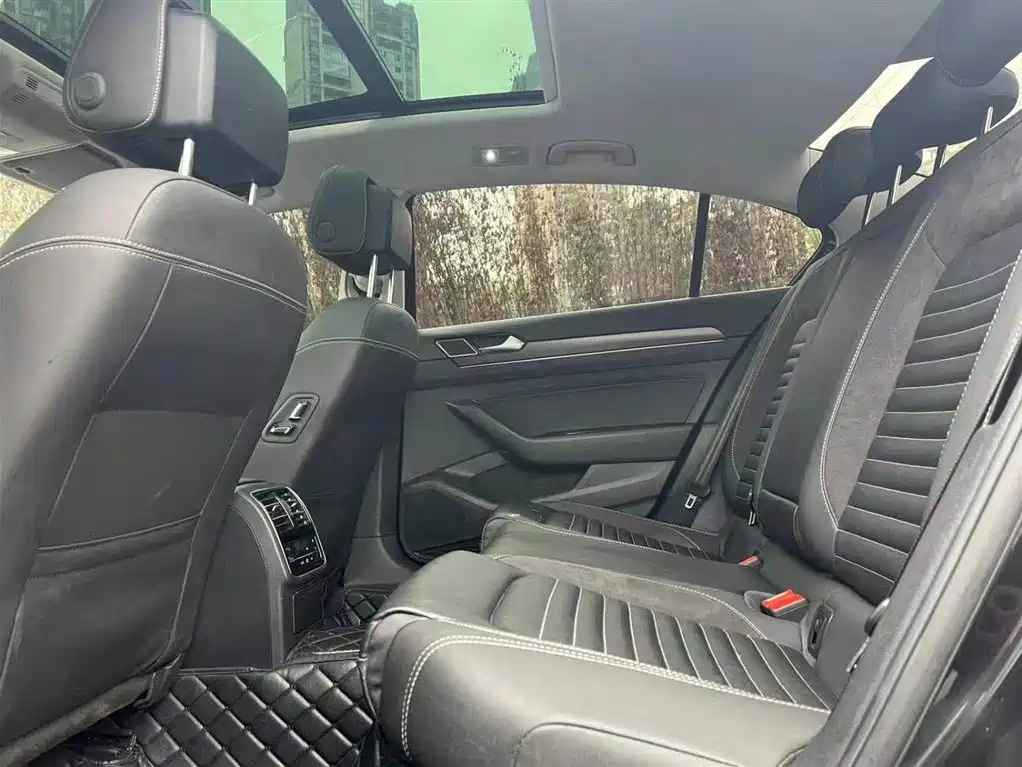 VOLKSWAGEN MAGOTAN 2021