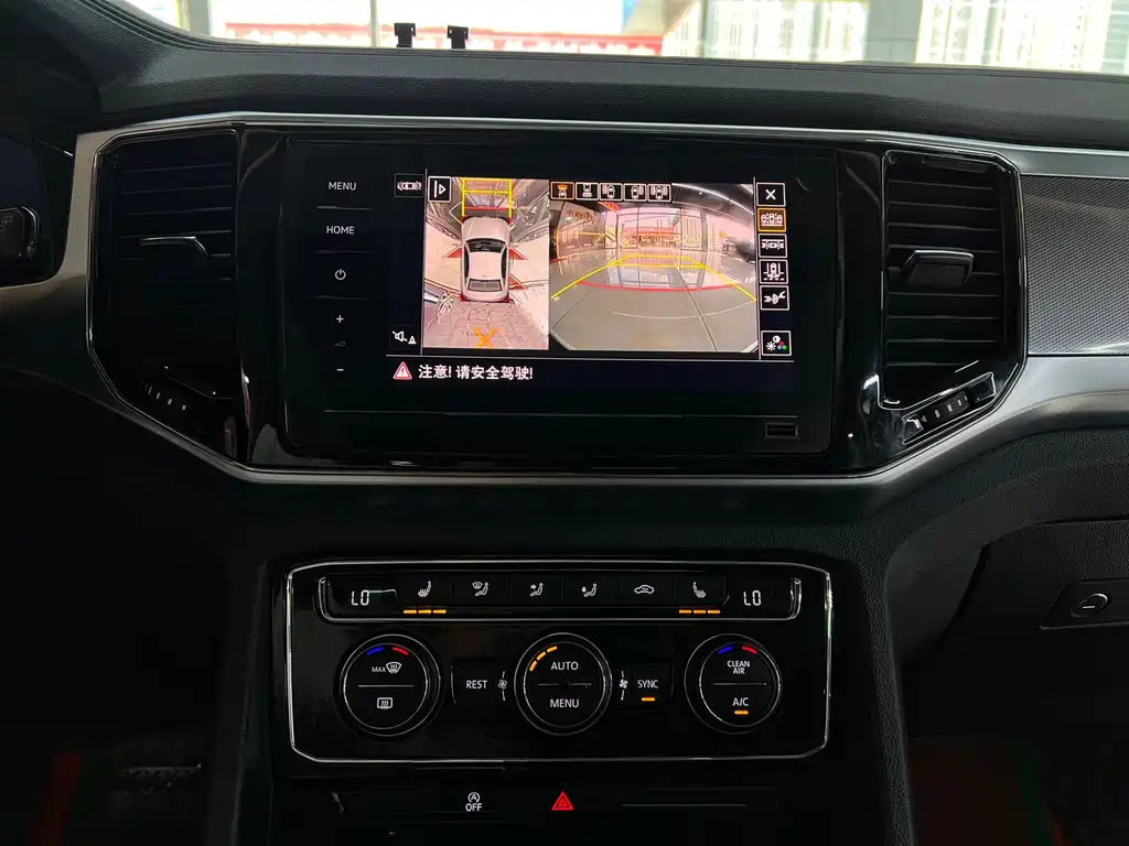 VOLKSWAGEN TOURAN 2021