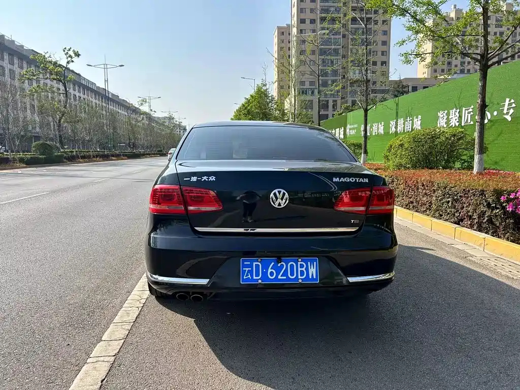 VOLKSWAGEN MAGOTAN 2016