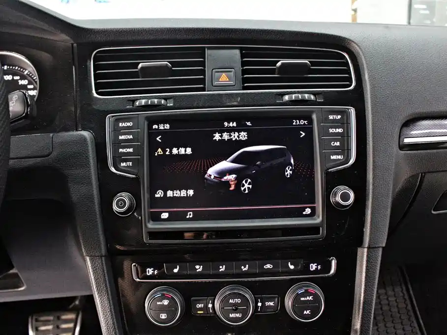 VOLKSWAGEN GOLF 2017