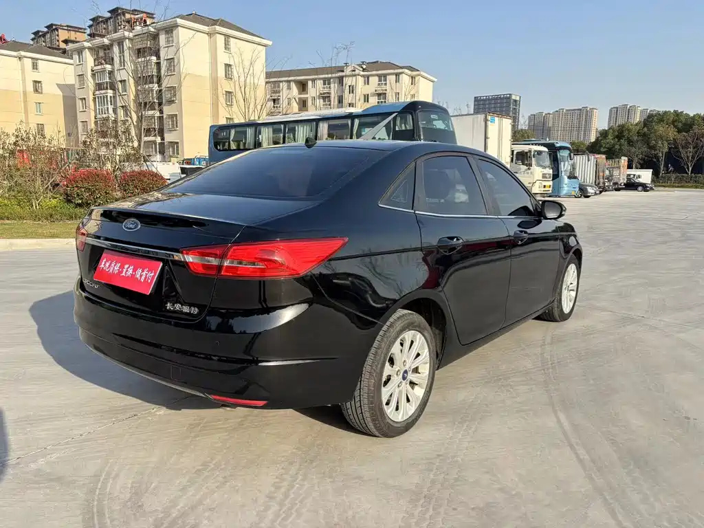 FORD ESCORT 2016