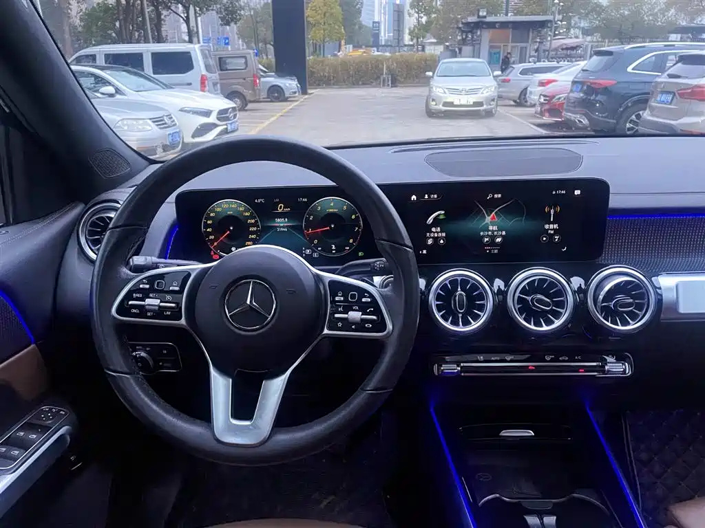 MERCEDES BENZ GLB 2022