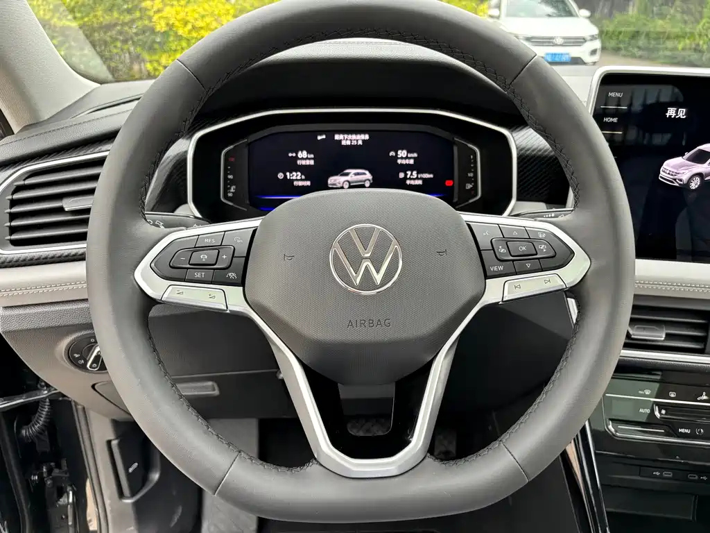 VOLKSWAGEN TAYRON 2023