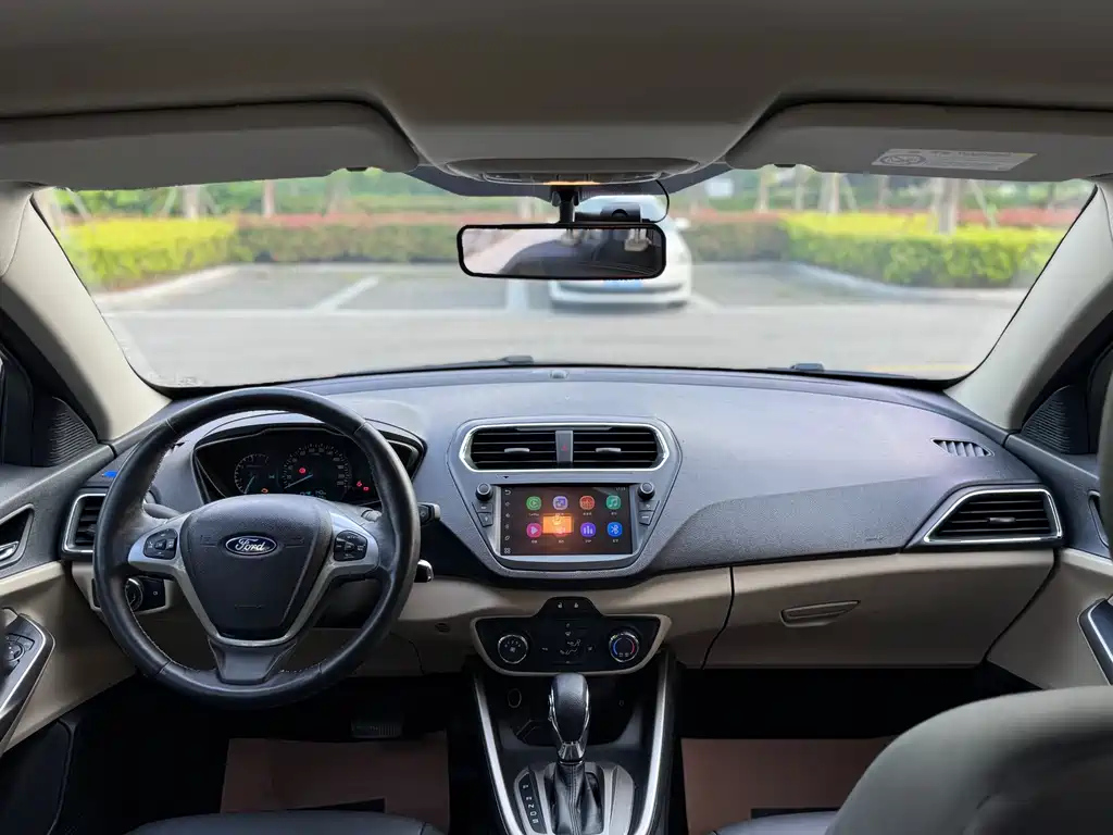 FORD ESCORT 2016