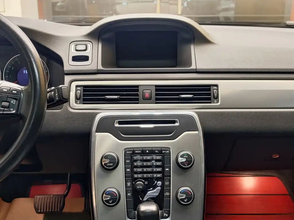 VOLVO S80L 2013
