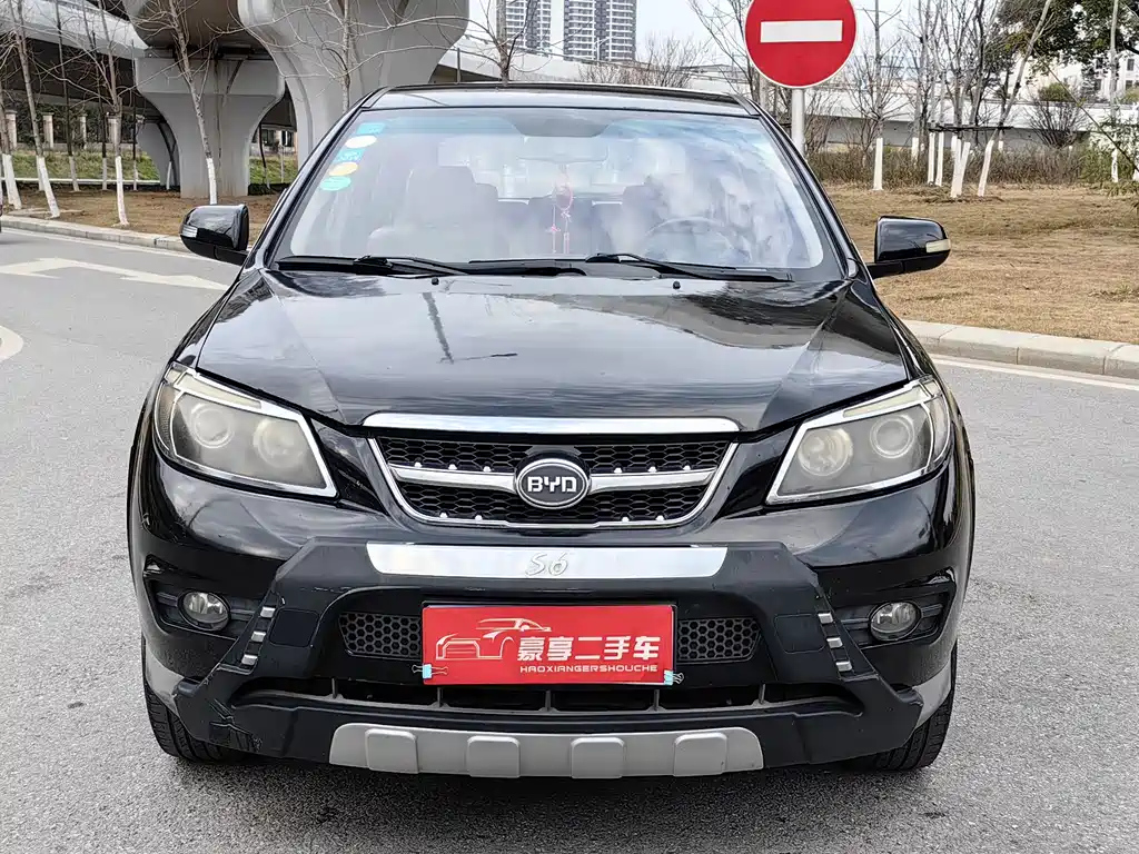 BYD S6 2012