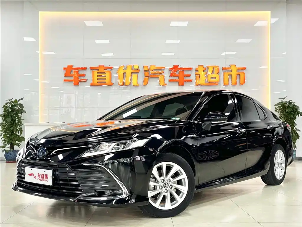 TOYOTA CAMRY 2021