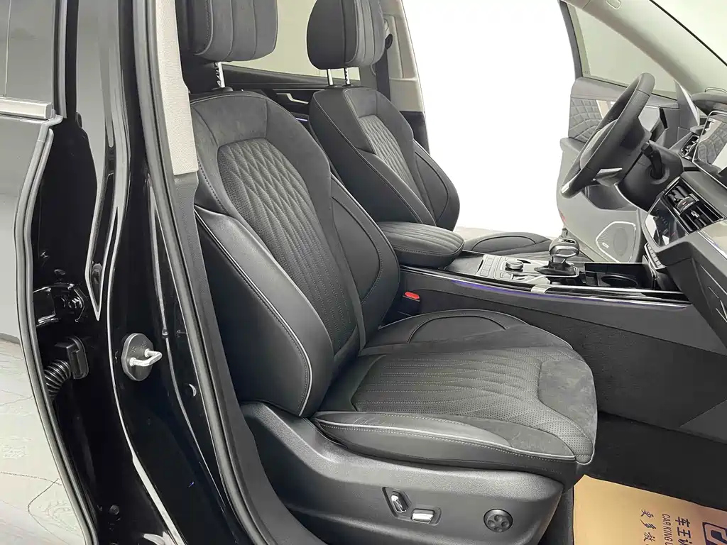 HONGQI HS5 2022