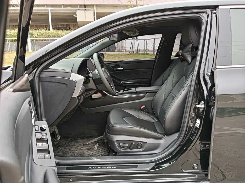 TOYOTA AVALON 2021