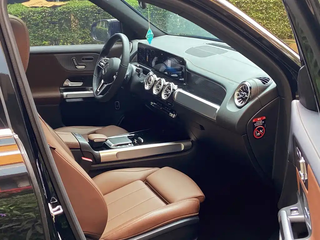 MERCEDES BENZ GLB 2021