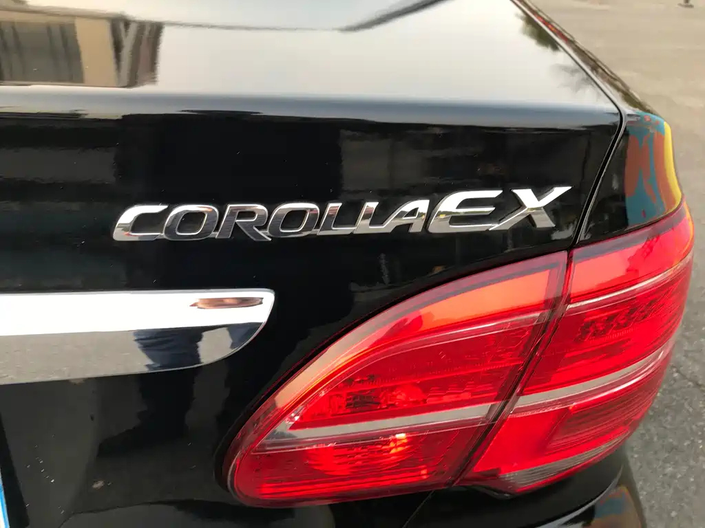 TOYOTA COROLLA 2013