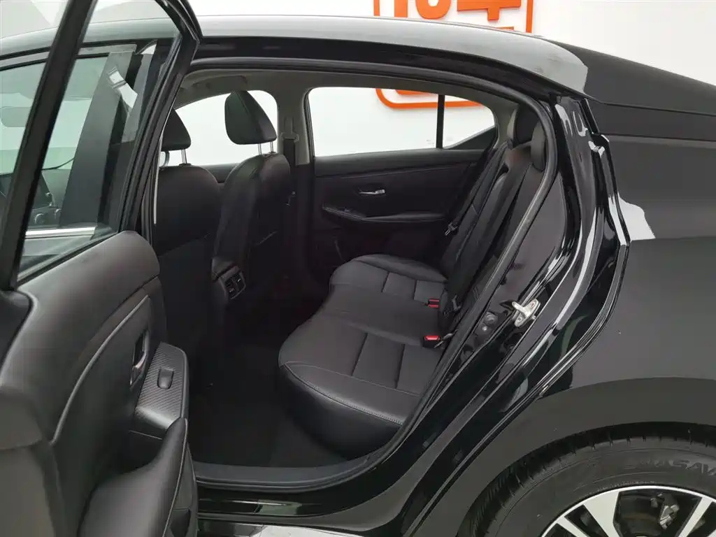 NISSAN SYLPHY 2020