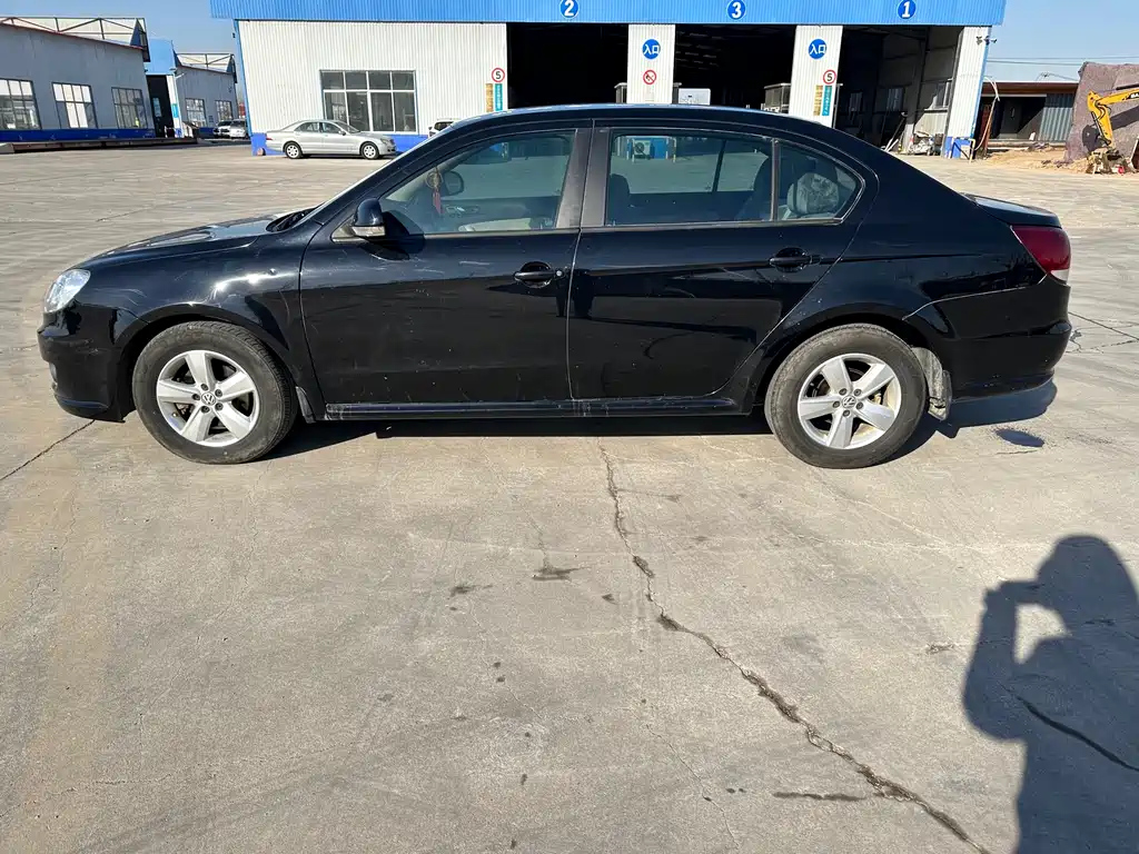 VOLKSWAGEN LAVIDA 2011