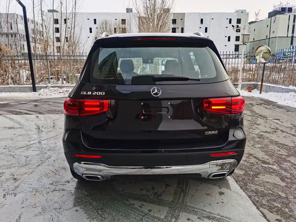 MERCEDES BENZ GLB 2024