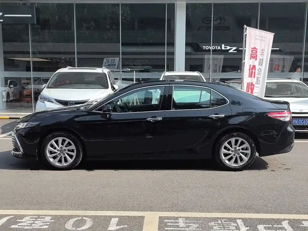 TOYOTA CAMRY 2021