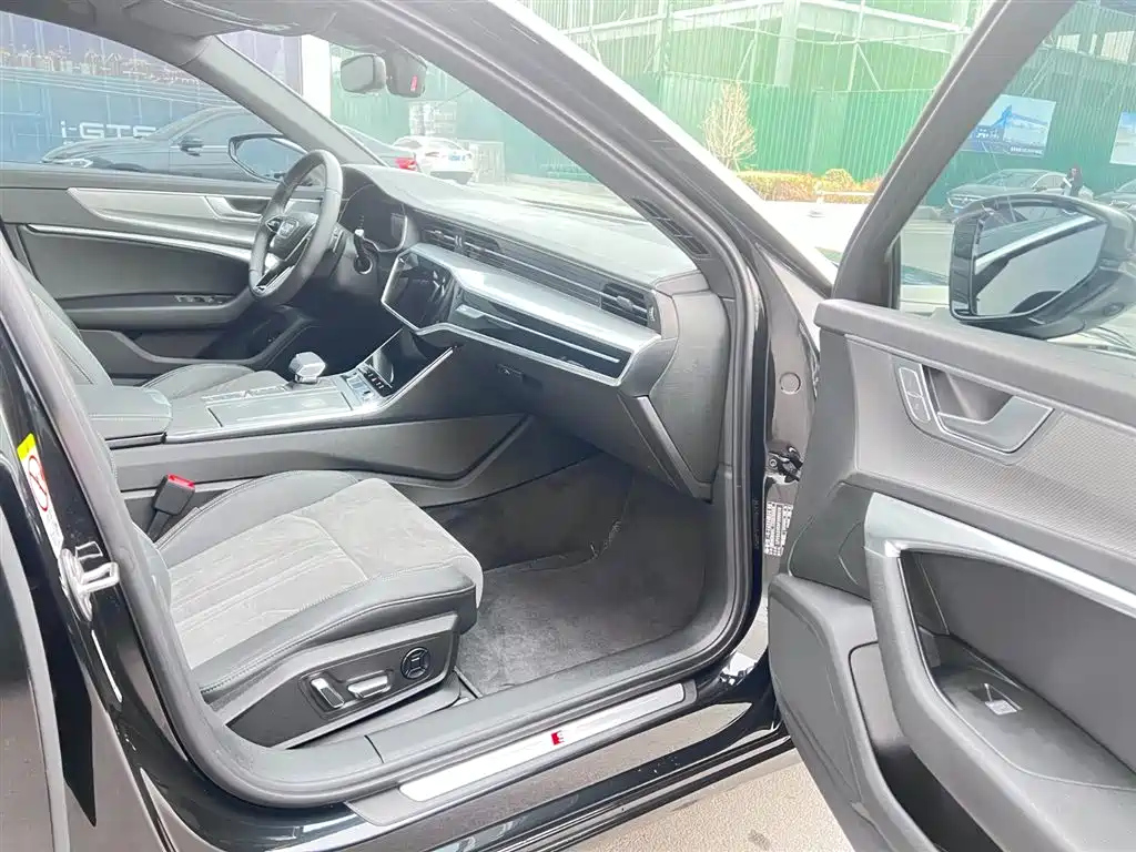 AUDI A6L 2023