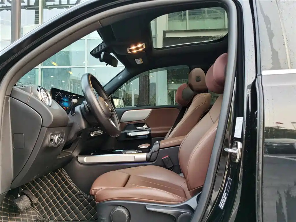 MERCEDES BENZ GLB 2022