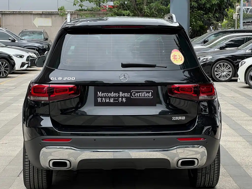 MERCEDES BENZ GLB 2023