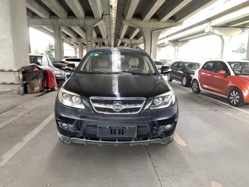 BYD S6 2013