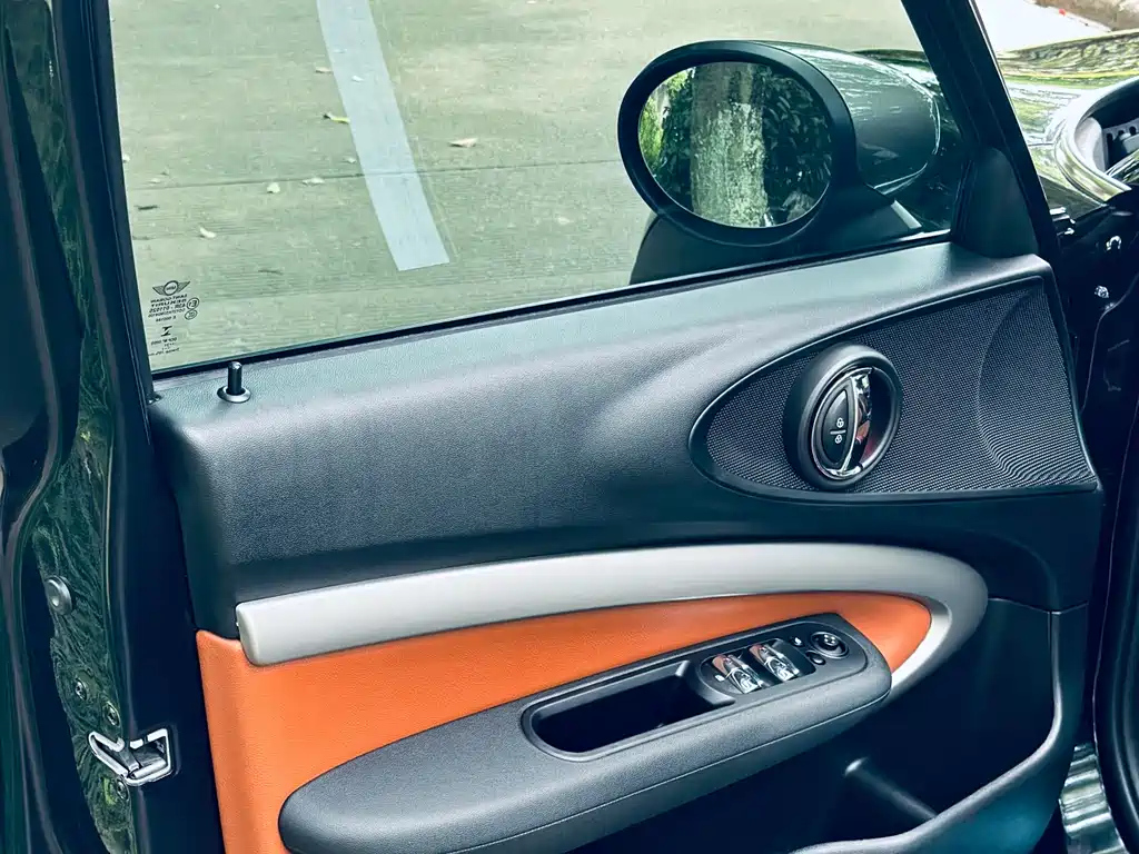 MINI CLUBMAN 2021