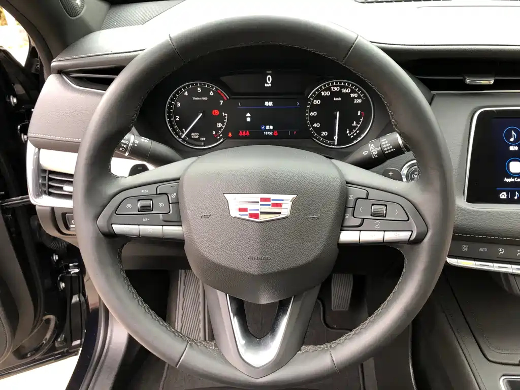CADILLAC XT4 2021