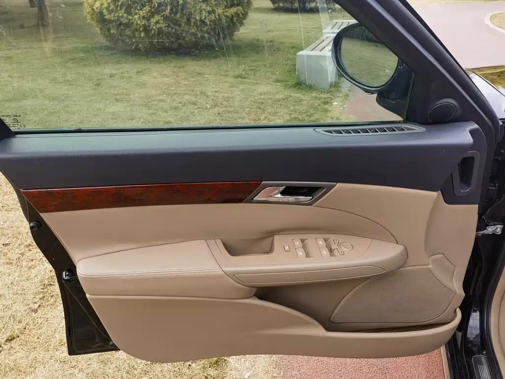 ROEWE 750 2009