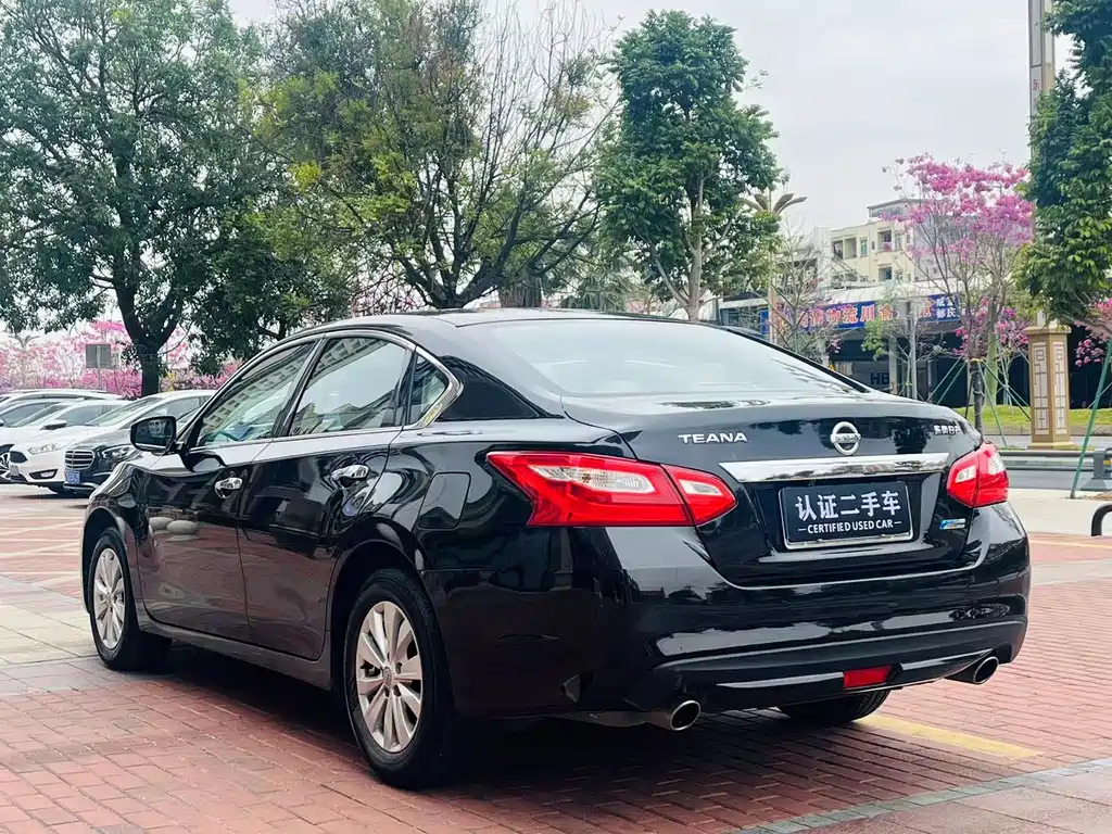 NISSAN TEANA 2019