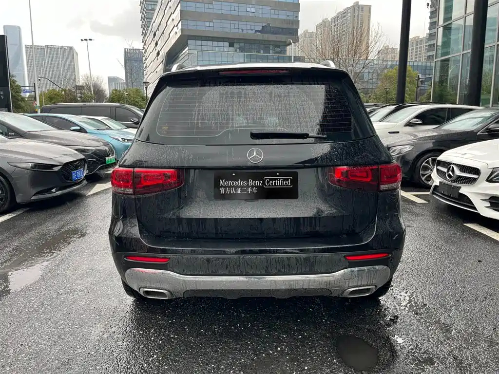 MERCEDES BENZ GLB 2023